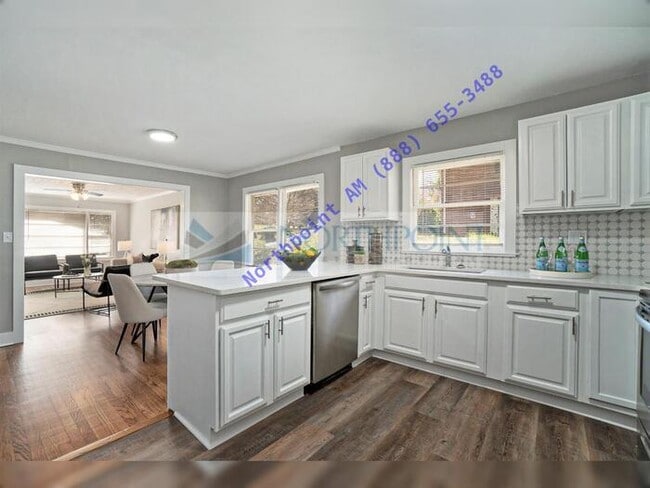 Building Photo - BR/2.5BA SFR with finished basement and back deck in NW Atlanta