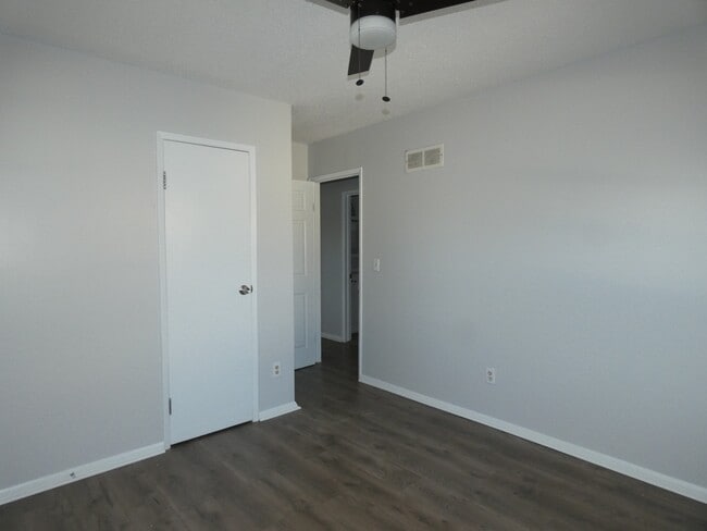 Building Photo - 5220 NE 57th St