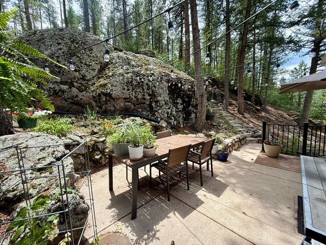 Building Photo - 32114 Upper Bear Creek Rd