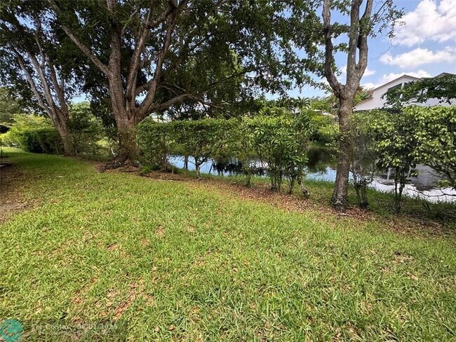 Building Photo - 12222 Royal Palm Blvd