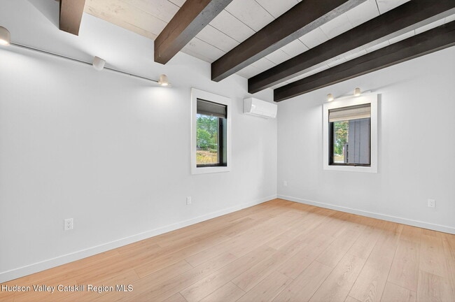 Building Photo - 422 Wittenberg Rd