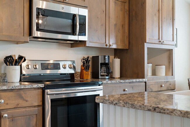 Building Photo - 3273 2530 S