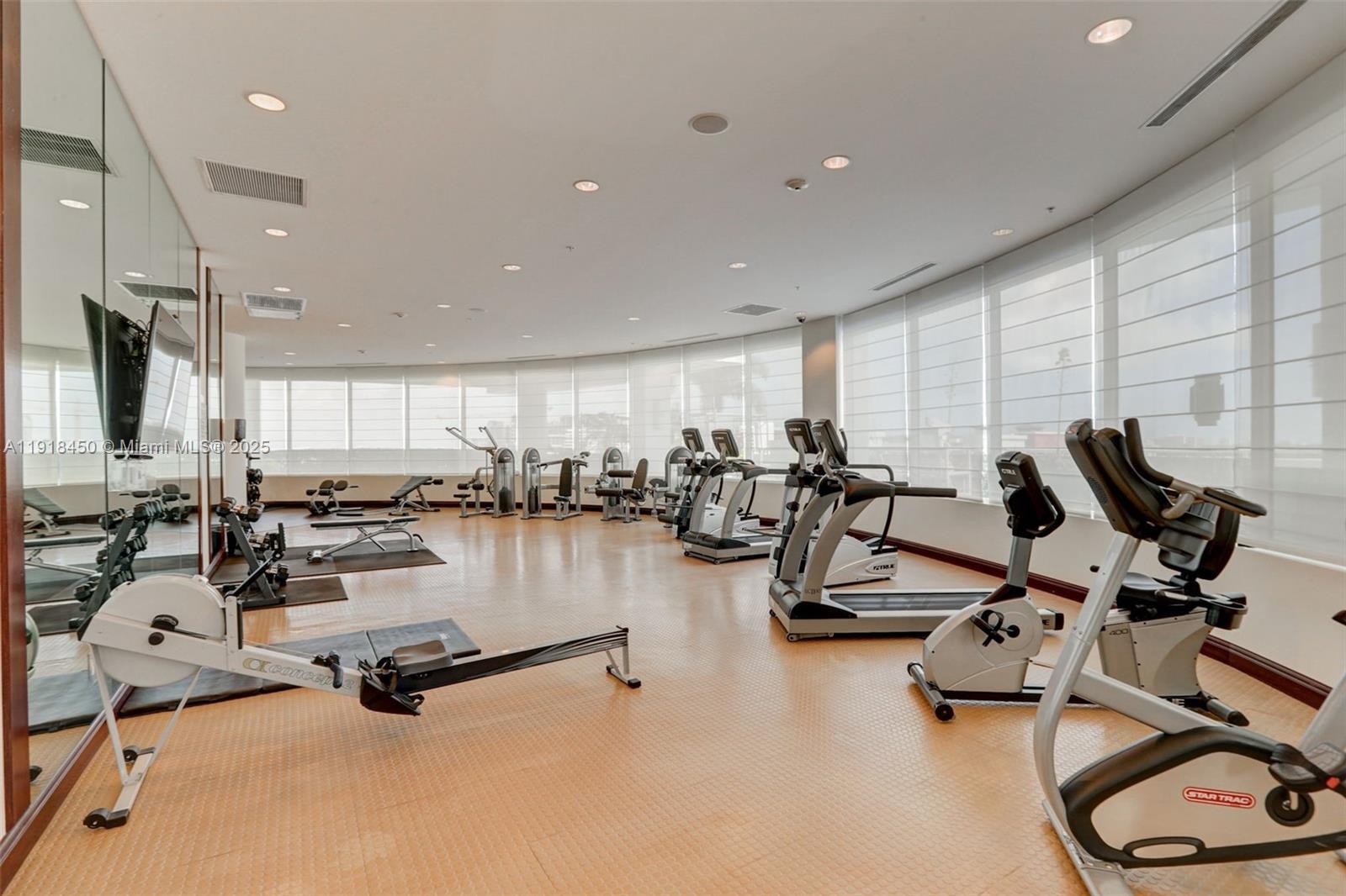 Building Photo - 315 NE 3rd Ave