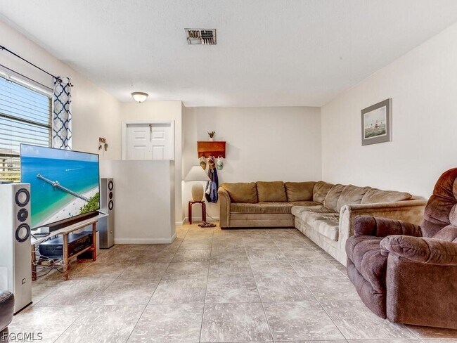 Building Photo - 718 SE 46th Ln