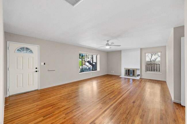 Building Photo - Lovely Del Cerro Home w/Solar and A/C