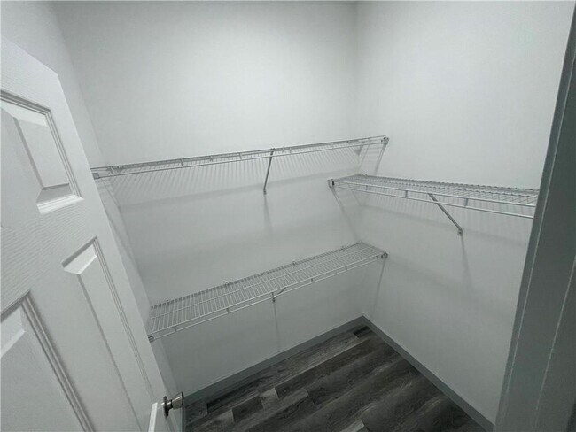 Building Photo - 215 Anderson Ave NW