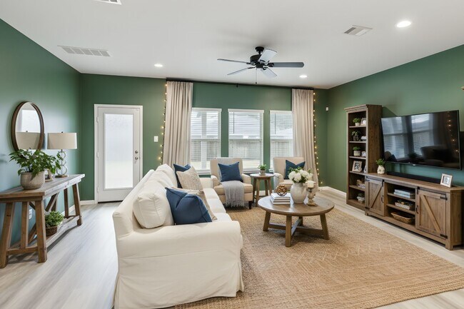 Building Photo - 15556 Mallow Ct