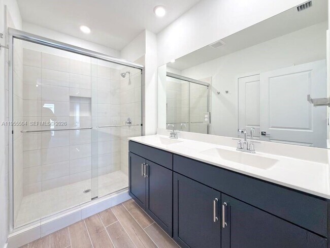 Building Photo - 0 NE 13th St