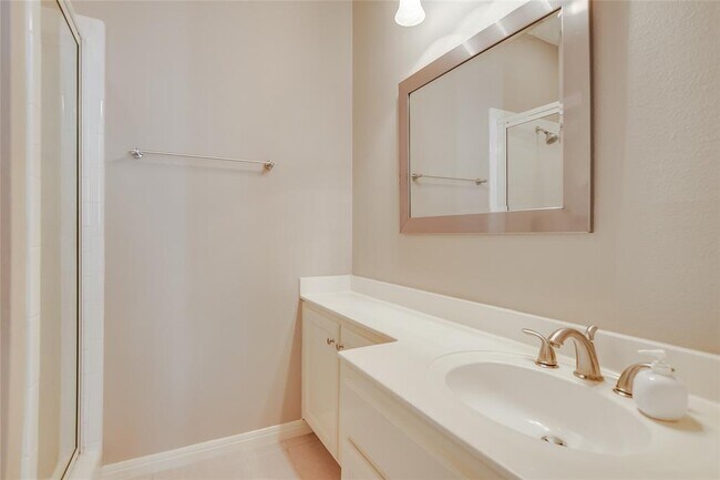 Building Photo - 6407 Johanne Ct