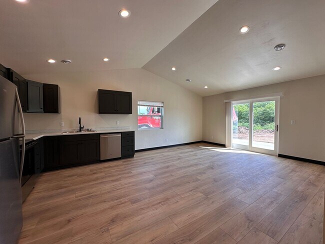 Building Photo - 1677-1679 Amy Street