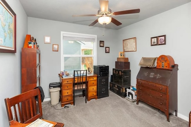 Building Photo - 5805 Pine Ct