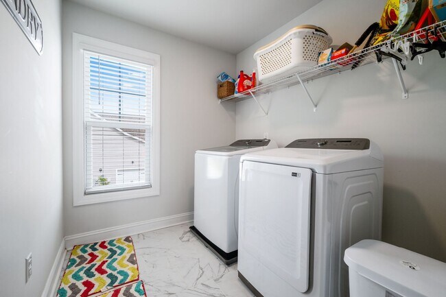 Building Photo - 1339 Bermuda Grass Dr