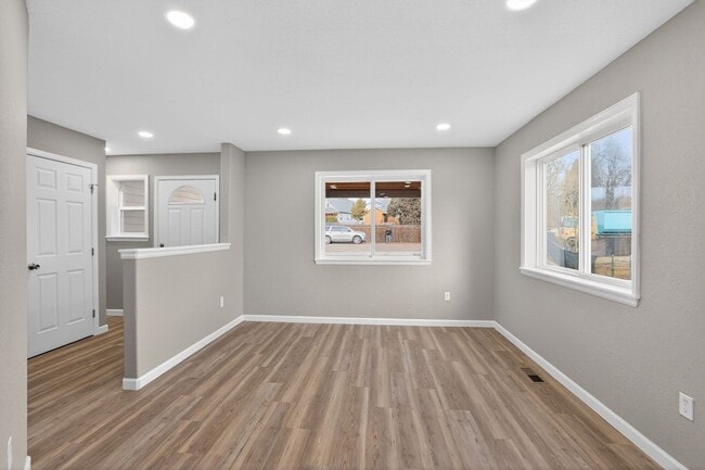 Building Photo - 227 Crestone Ave