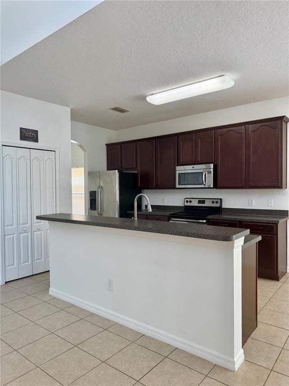 Building Photo - 16543 Cedar Run Dr