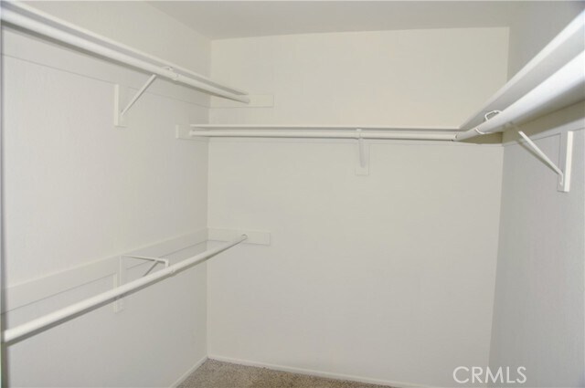Building Photo - 206 Goldenrod Dr