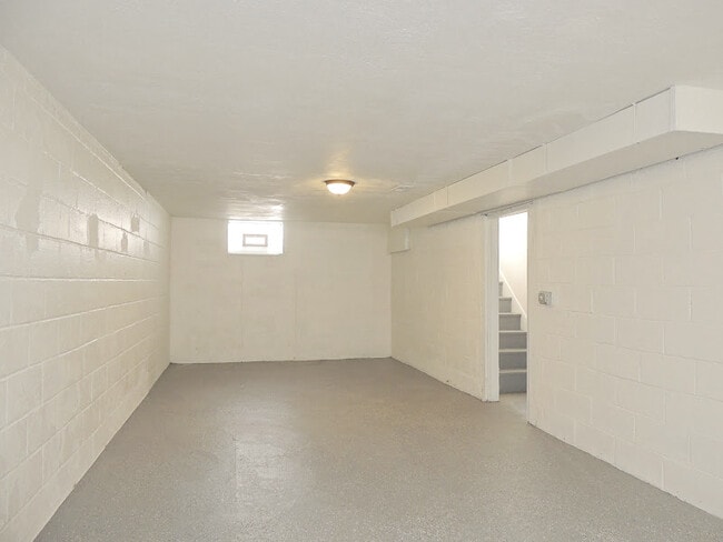 Building Photo - 4 Bed - 1.5 Bath Cape Cod for Rent in Eucl...