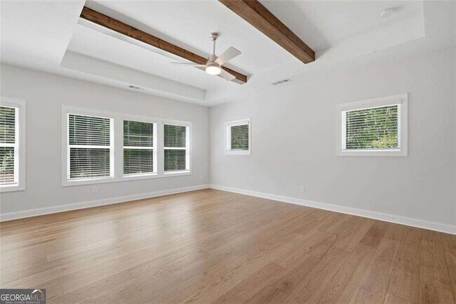 Building Photo - 401 Oakleigh Ave