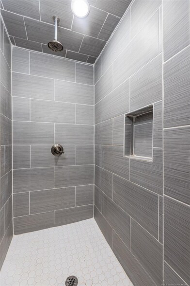 Building Photo - 850 N 4015 Rd