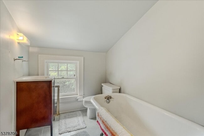 Building Photo - 43 Ardsley Rd