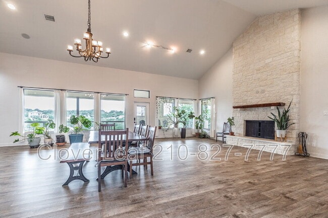 Building Photo - 335 Charon Point
