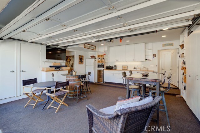 Building Photo - 416 23rd Pl