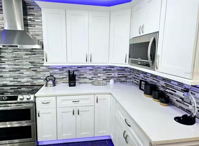 Building Photo - 502 Canna Dr