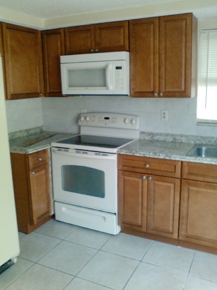 Building Photo - 5712 Quist Dr