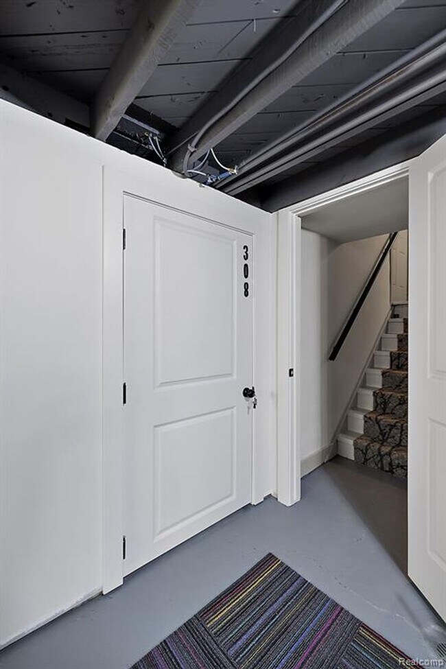 Building Photo - 308-310 East Harry Ave