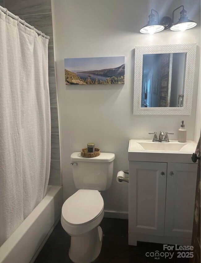 Building Photo - 135 Estelle Rd