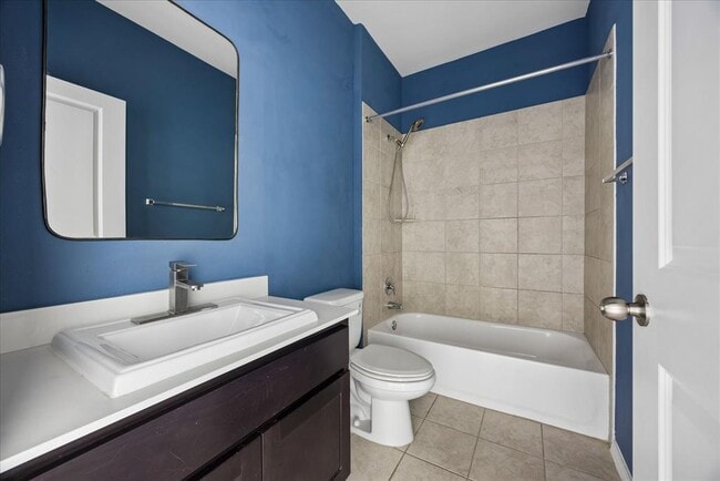 Building Photo - 5505 Bonneville Bend