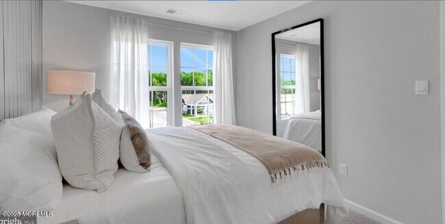 Building Photo - 10 Baybreeze Dr