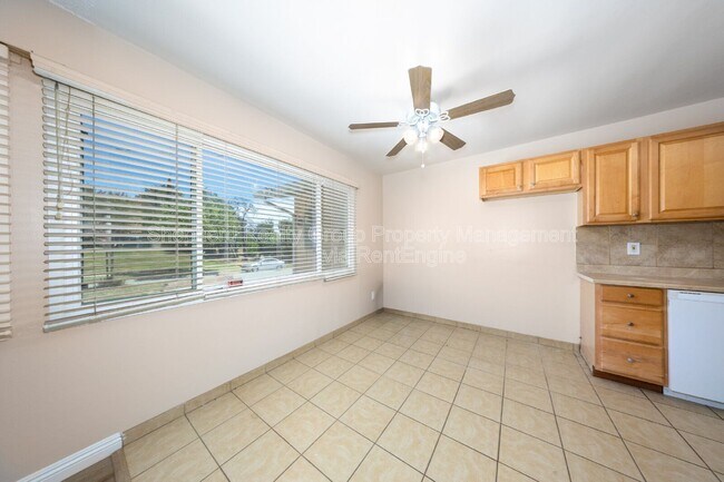 Building Photo - 6574 Valley Dr