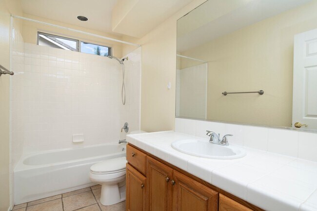 Building Photo - 3829 Via Del Rancho