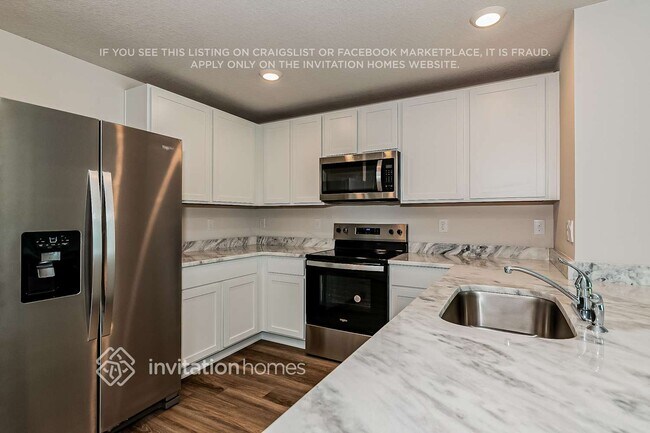 Building Photo - 5917 Silver Moonlight Dr