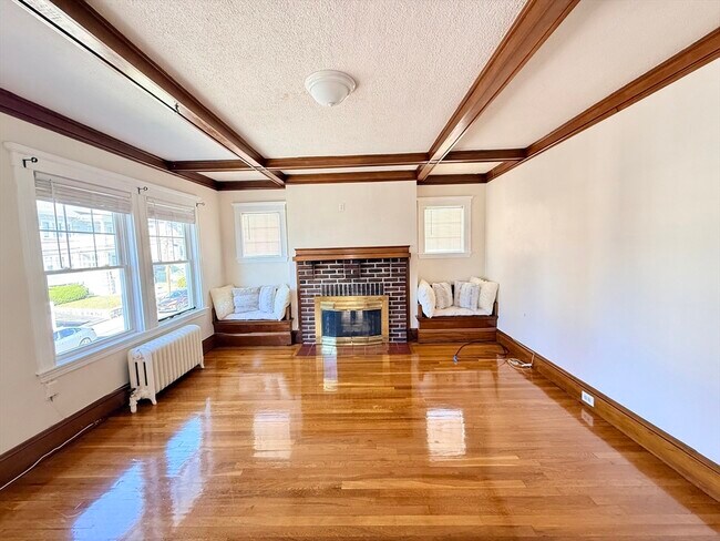 Building Photo - 48 Rosewood St