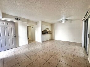 Building Photo - $500 Move In Special!2-bedroom, 1-bath apartment in Mesa, AZ