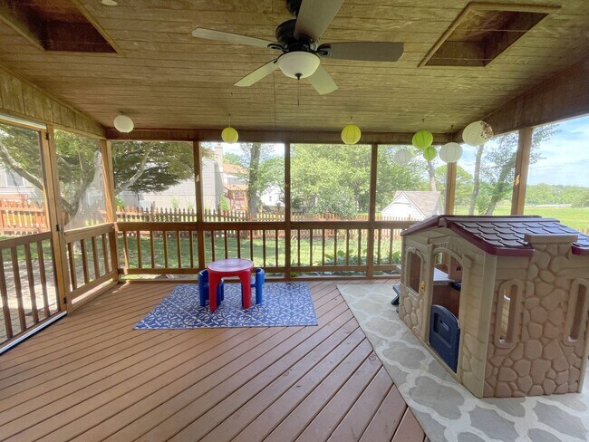 Building Photo - Leesburg Country Club 4 Bed 3.5 Bath SFH For Rent!