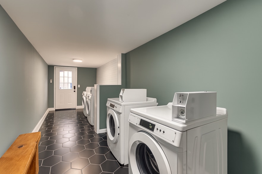 Building Photo - 2845 Dayton Blvd