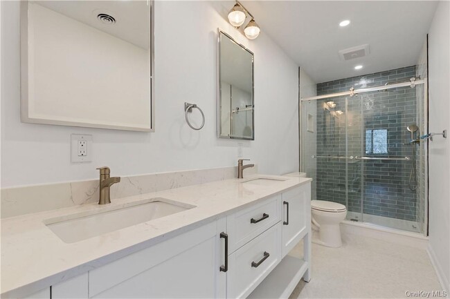 Building Photo - 50 Pondview Rd