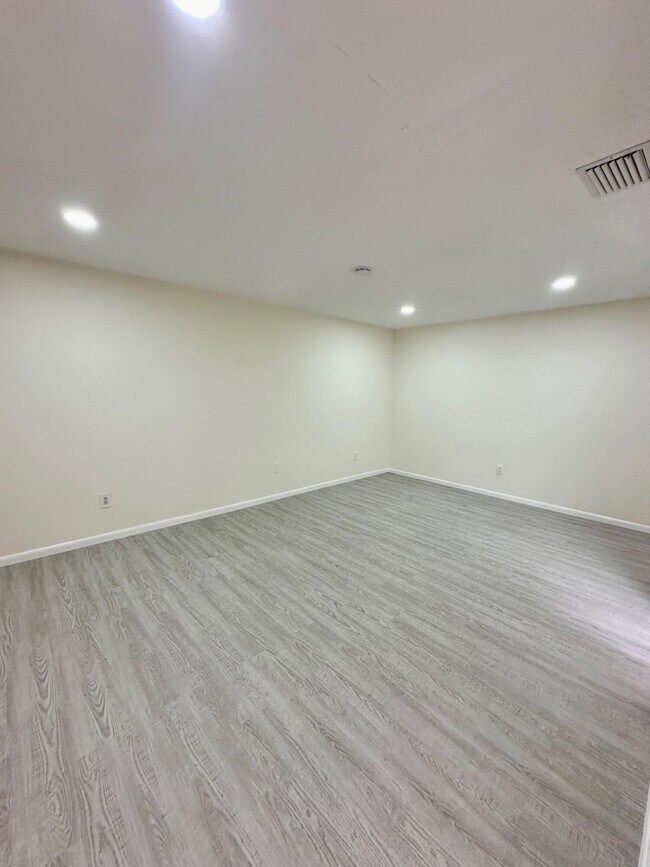Building Photo - 8076 Ambach Way