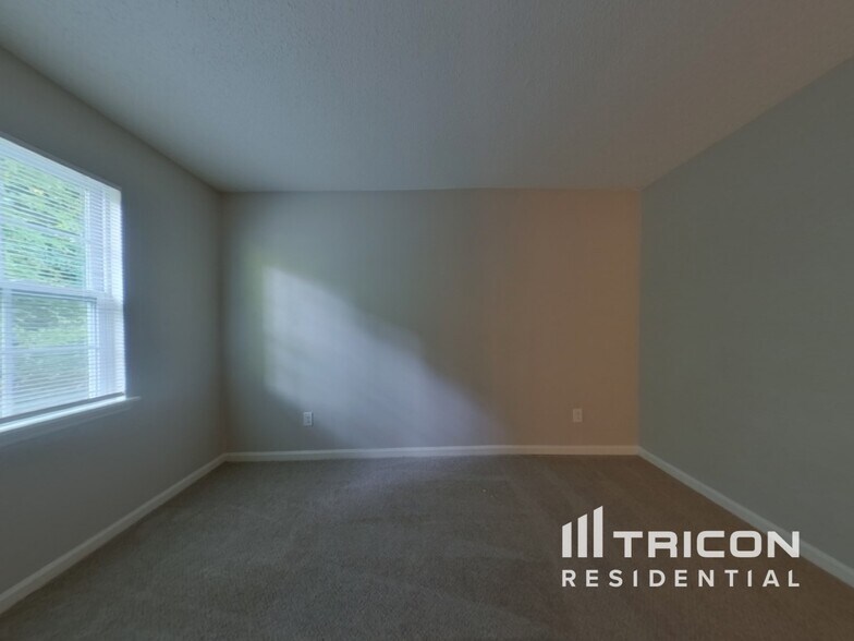 Building Photo - 6617 Flat Rock Dr