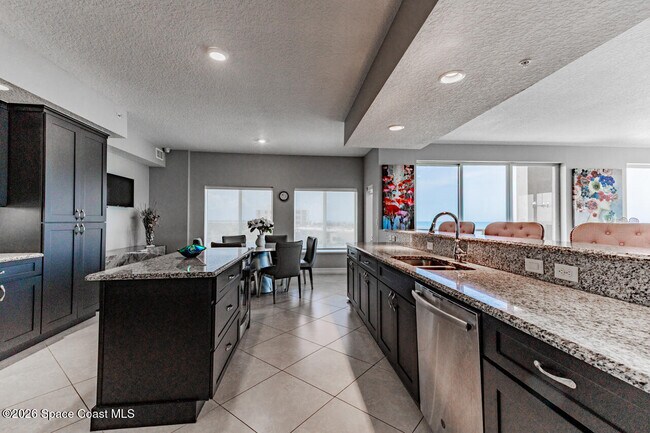 Building Photo - 1025 Jimmy Buffett Mem Hwy