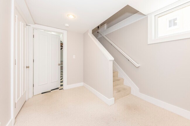 Building Photo - 1111 Olivia Ave