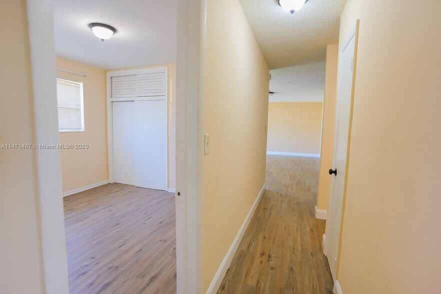 Building Photo - 135 NW 208th St