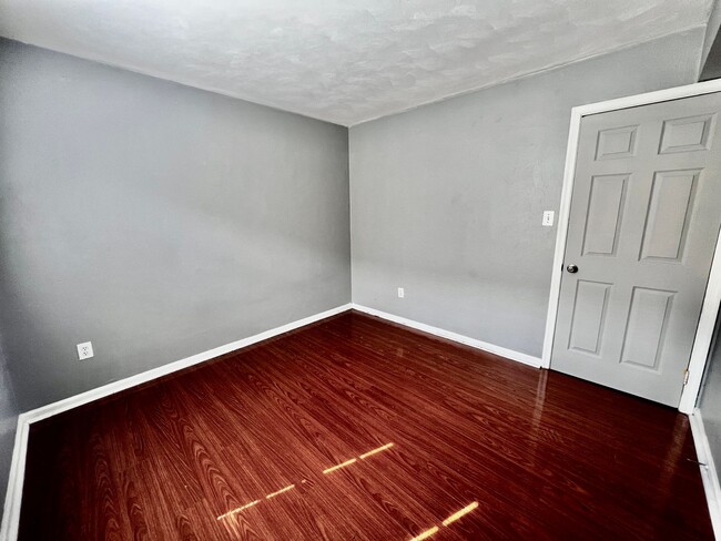 Building Photo - Beautiful 4 bedroom home in Salem