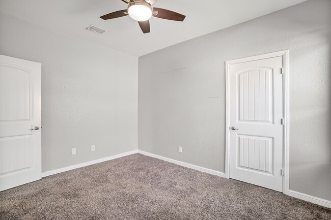 Building Photo - 10237 Little Falls Trail