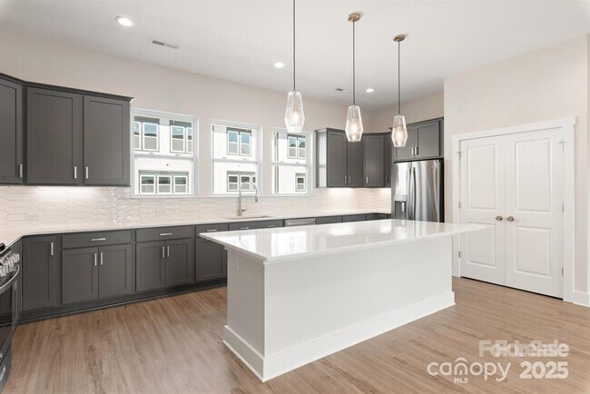 Building Photo - 312 Ferebee Pl