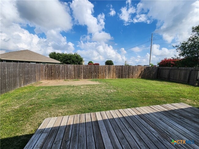 Building Photo - 789 Great Oaks Dr