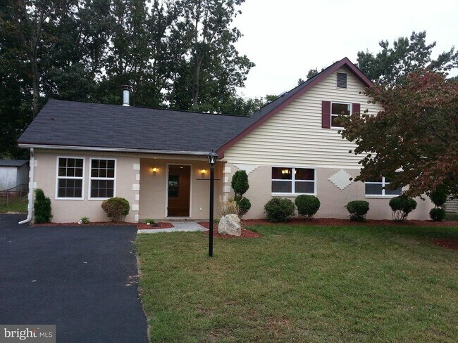 Building Photo - 326 Garner Ave