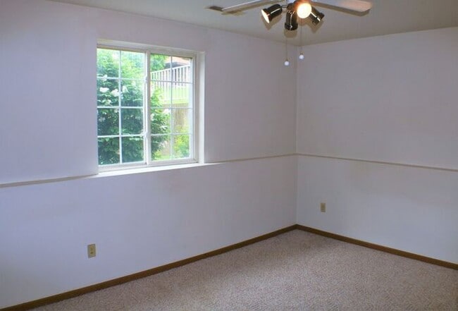 Building Photo - $1,125 | 2 Bedroom, 1 Bathroom Condo | Pet Friendly* | Available for August 1st, 2026 Move In!